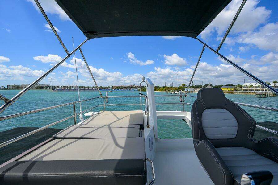 DON T WAKE ME 34ft Jeanneau Yacht For Sale