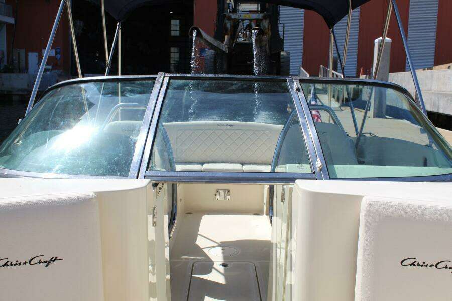 27ft Chris Craft Yacht For Sale
