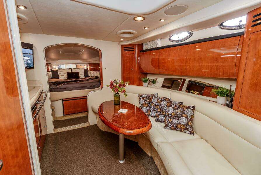 36ft Sea Ray Yacht For Sale