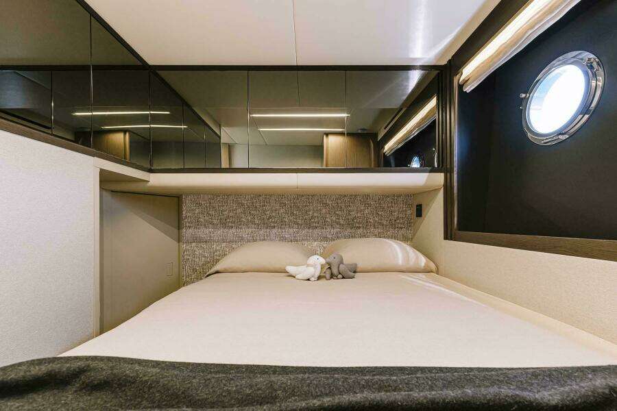 52ft Absolute Yacht For Sale