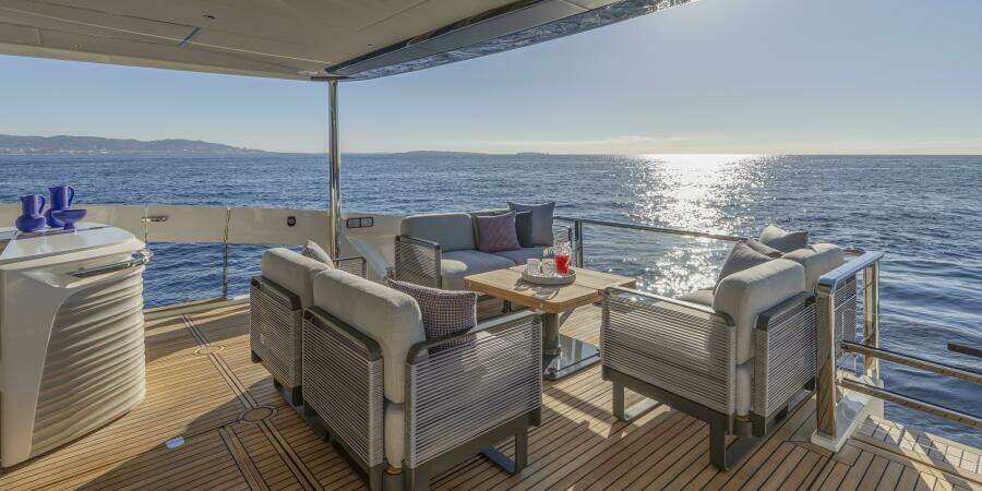 75ft Absolute Yacht For Sale