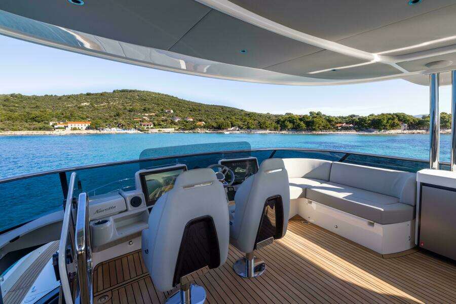 75ft Absolute Yacht For Sale