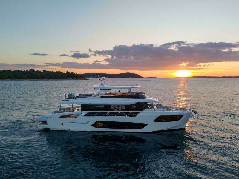 75ft Absolute Yacht For Sale