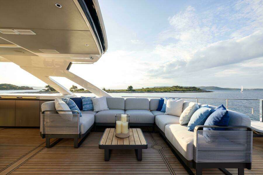 75ft Absolute Yacht For Sale