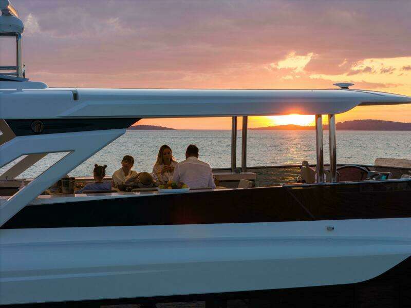 75ft Absolute Yacht For Sale