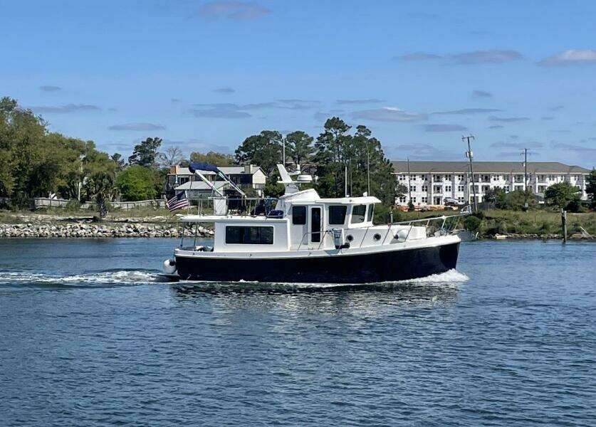 RESOLUTE 37ft American Tug Yacht For Sale