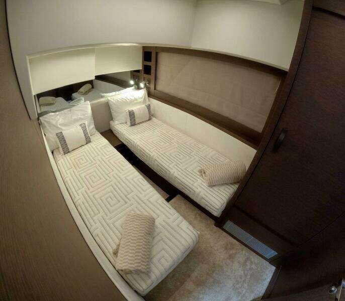 GRATEFUL 52ft Prestige Yacht For Sale