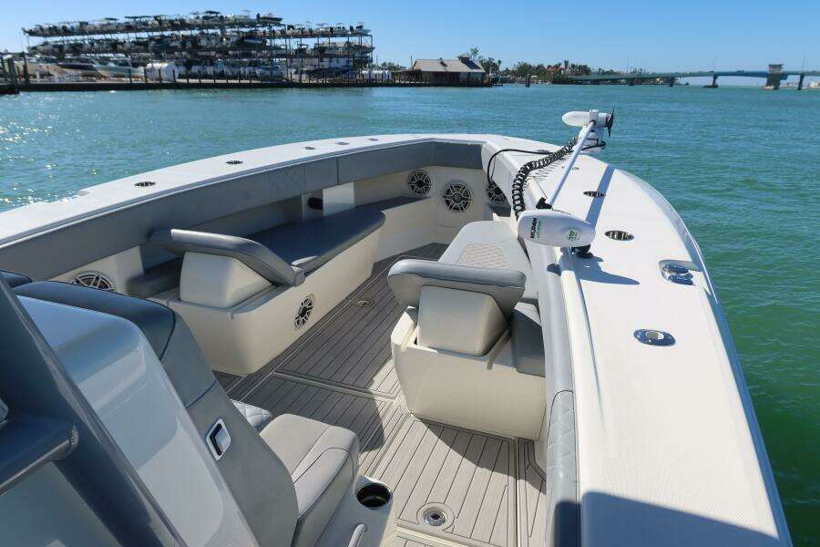 37ft SeaVee Yacht For Sale