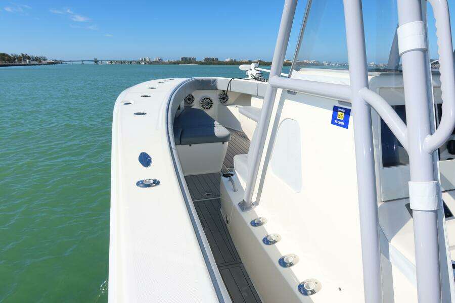 37ft SeaVee Yacht For Sale