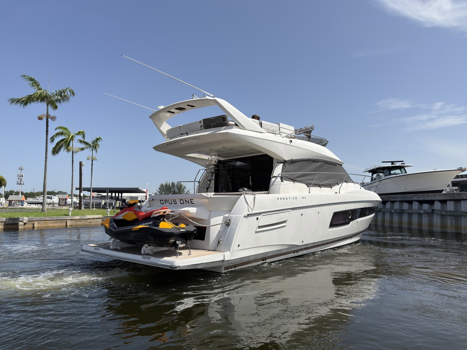 2018 Prestige 460