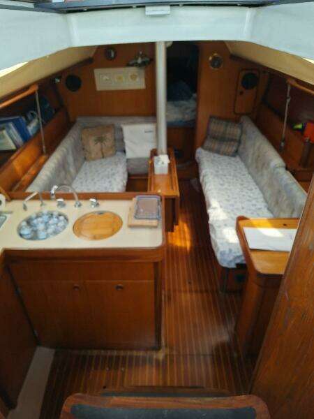AVA EM 35ft Beneteau Yacht For Sale