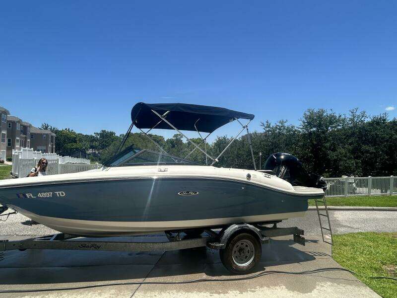 19ft Sea Ray Yacht For Sale