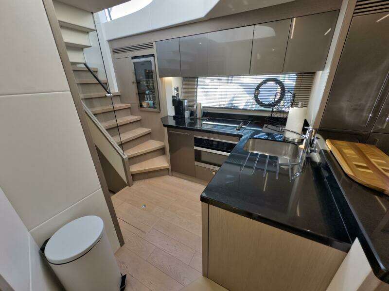 74ft Sunseeker Yacht For Sale