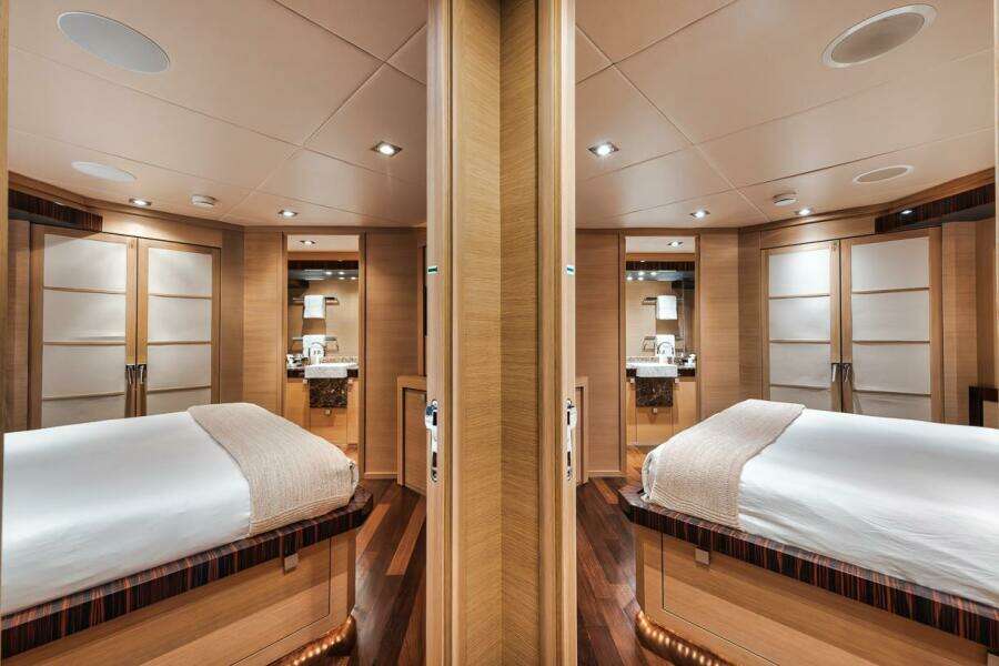 120ft Palmer Johnson Yacht For Sale