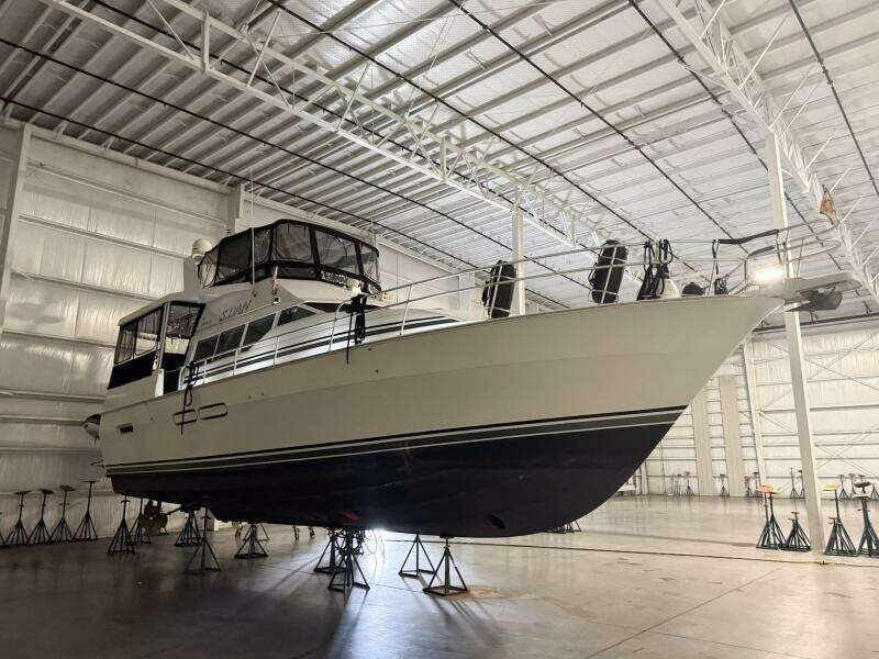 1998 Mainship 47 Exterior Starboard