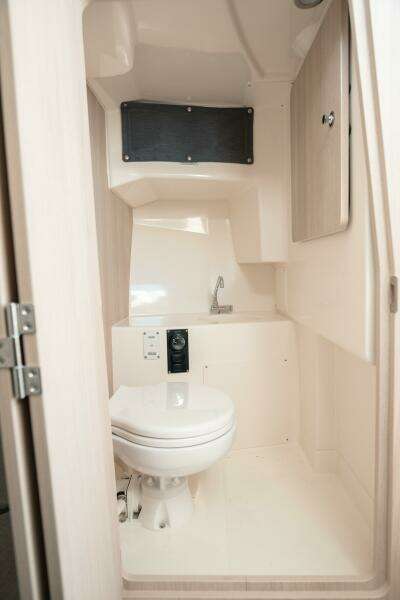 25ft Bayliner Yacht For Sale