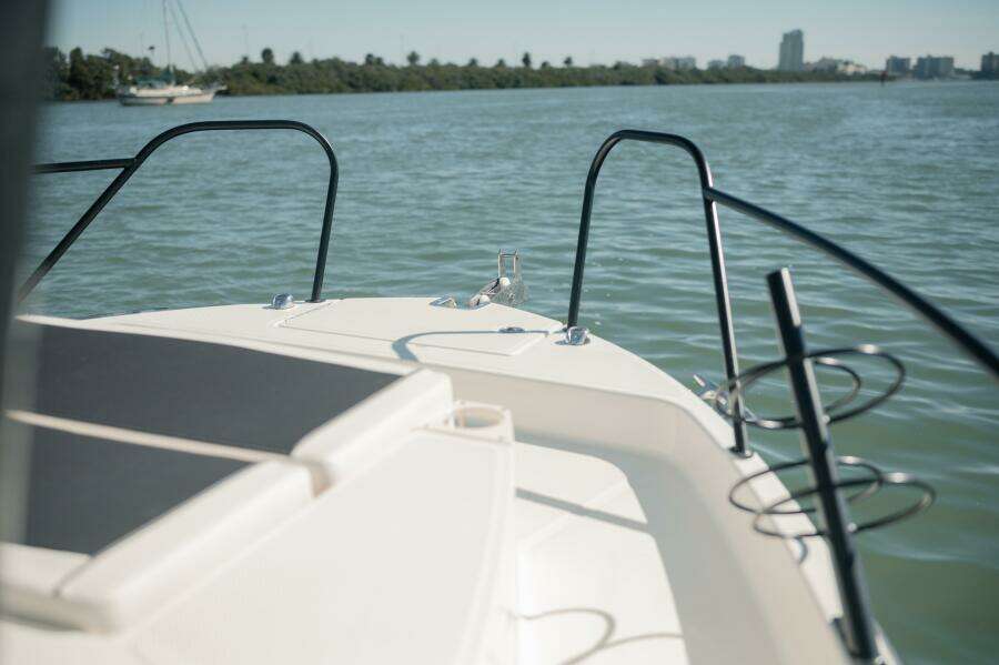 25ft Bayliner Yacht For Sale