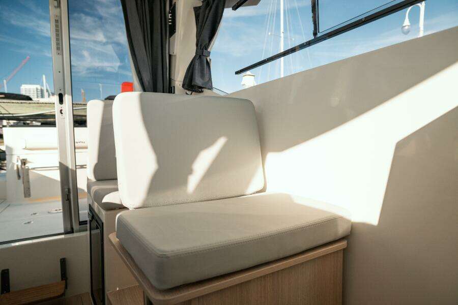 25ft Bayliner Yacht For Sale