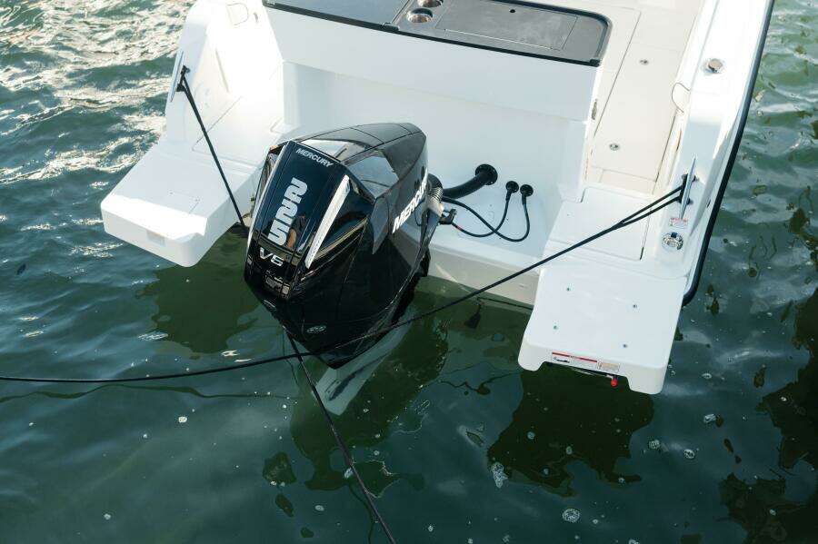 25ft Bayliner Yacht For Sale