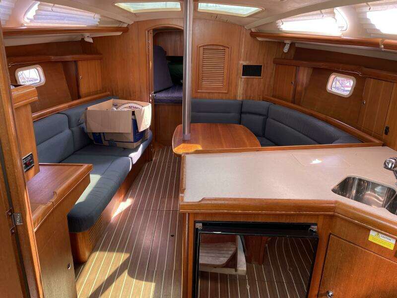 Paper Doll XIV 36ft Hunter Yacht For Sale