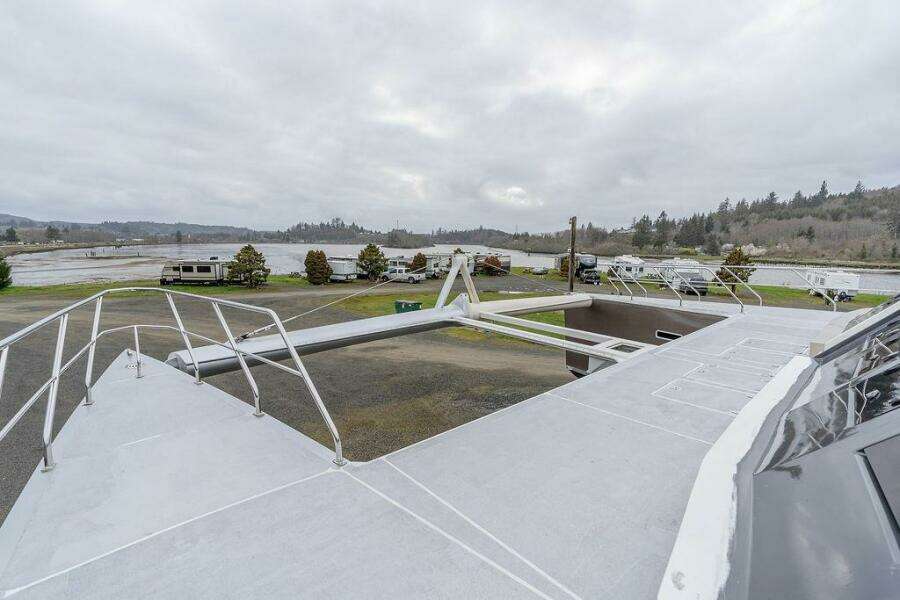 86ft Catamaran Yacht For Sale