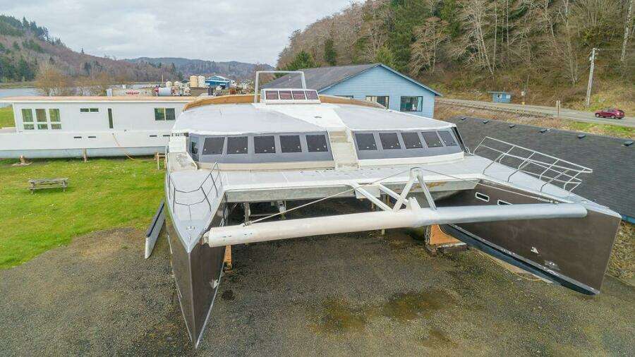 86ft Catamaran Yacht For Sale