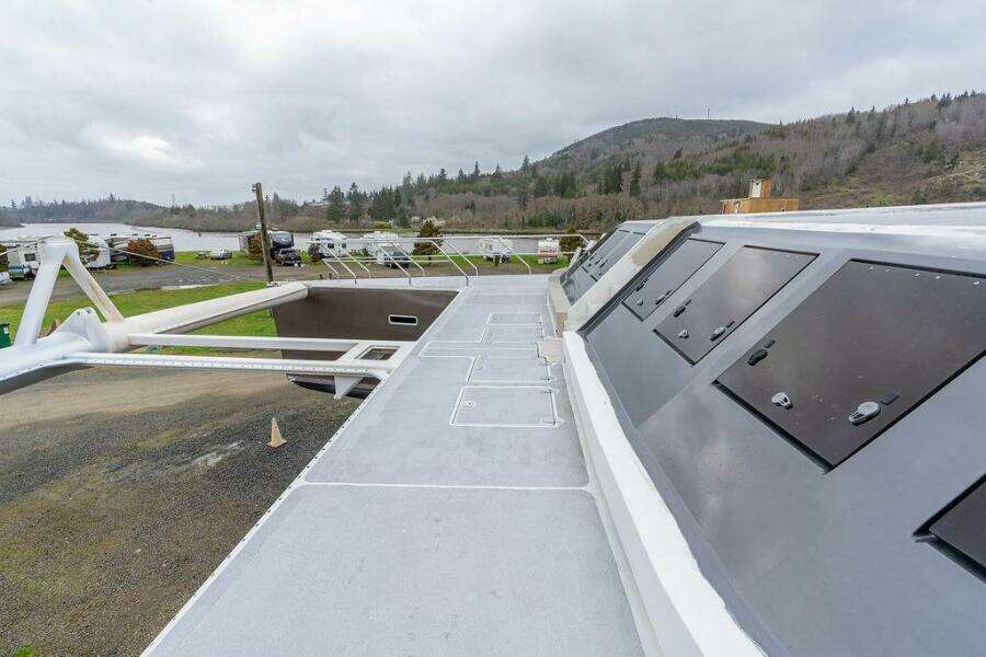 86ft Catamaran Yacht For Sale