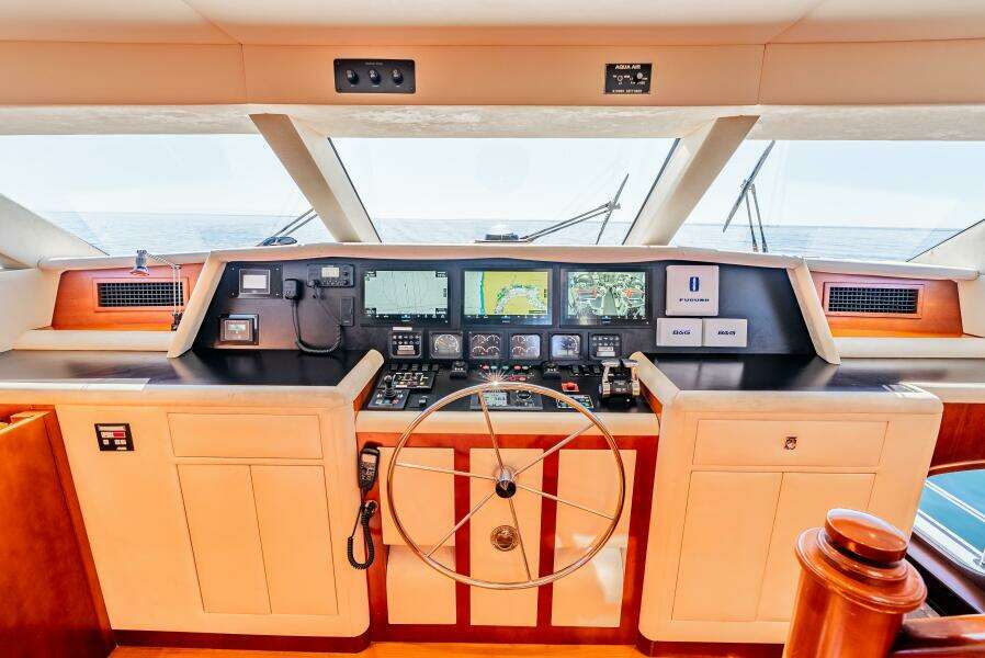 97ft Broward Yacht For Sale