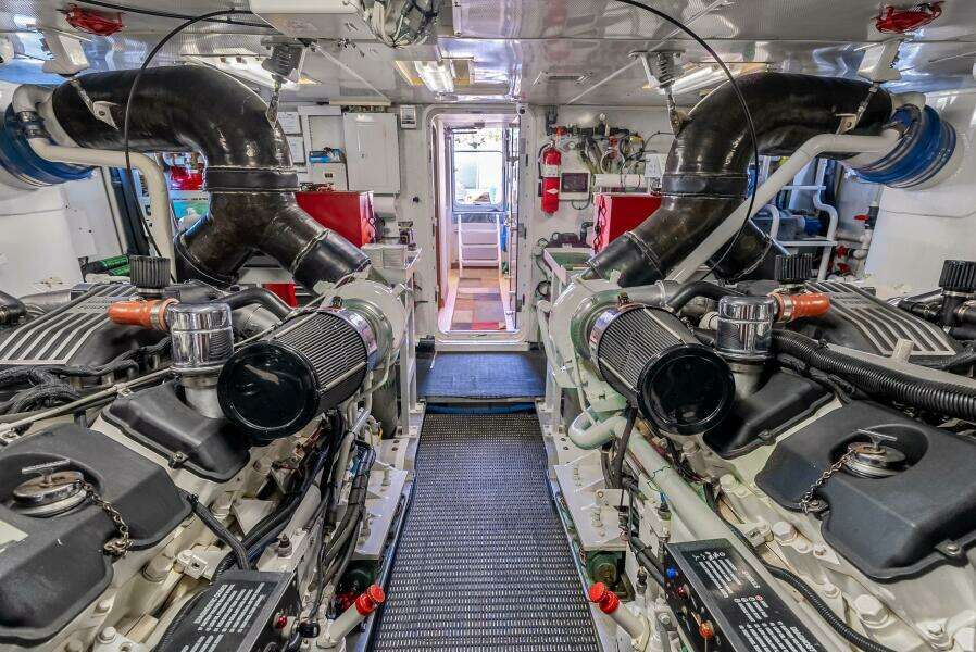 97ft Broward Yacht For Sale