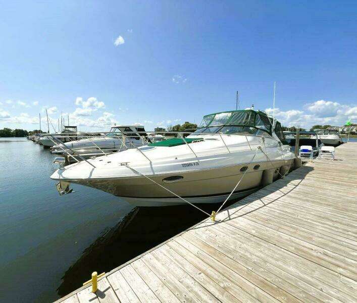 POUR CHOICES 35ft Regal Yacht For Sale