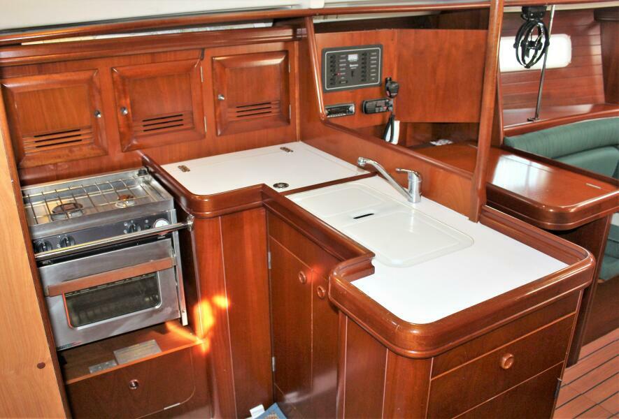 2003 Beneteau 361