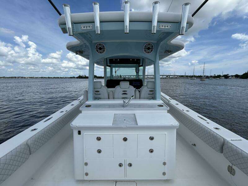 39ft HCB Yacht For Sale
