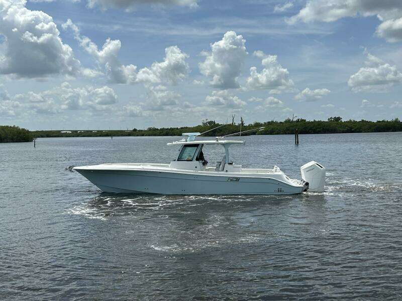 39ft HCB Yacht For Sale