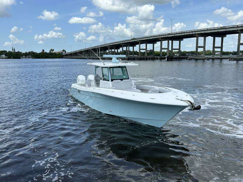 39ft HCB Yacht For Sale
