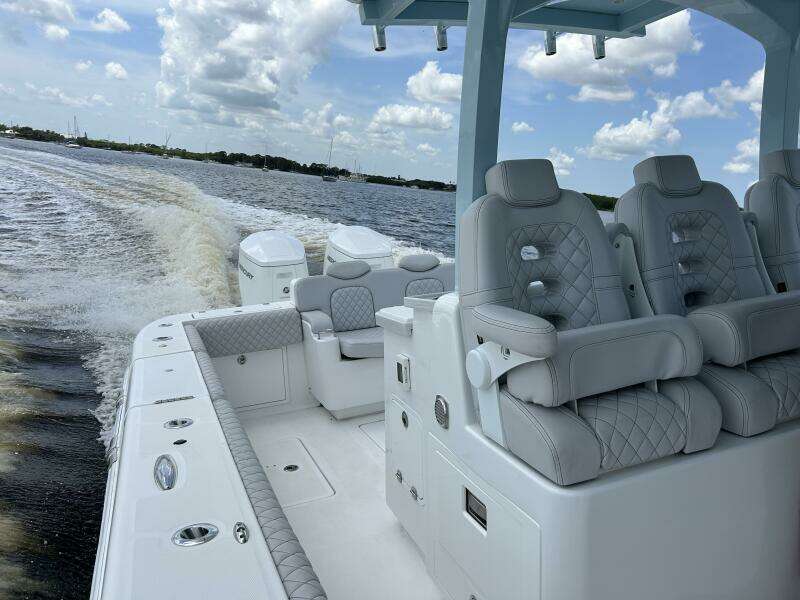 39ft HCB Yacht For Sale