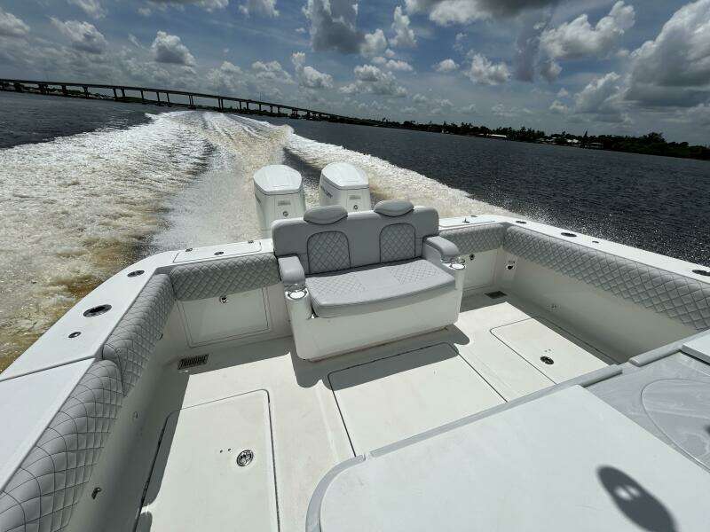 39ft HCB Yacht For Sale
