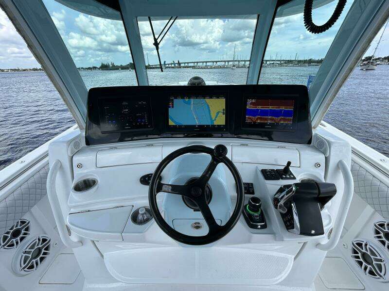 39ft HCB Yacht For Sale