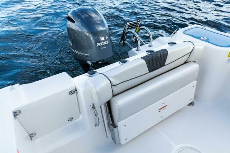 2023 Wellcraft 222F