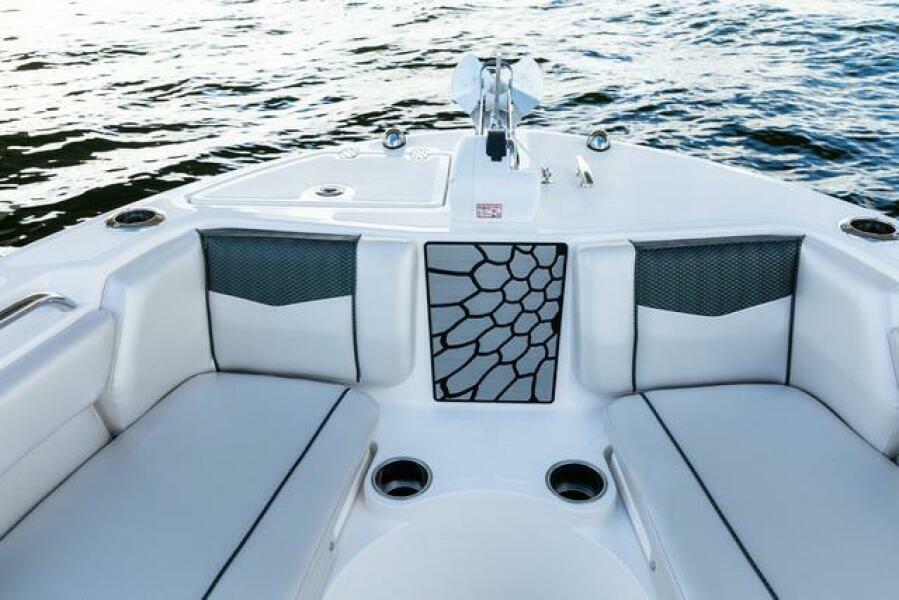 2023 Wellcraft 222F