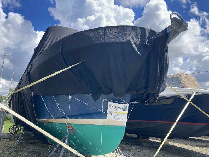 Blue 43ft Albin Yacht For Sale