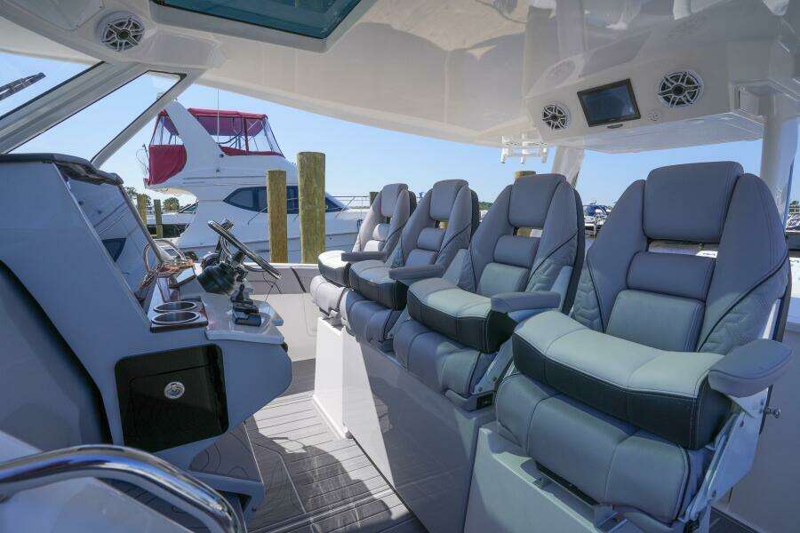 38ft Regal Yacht For Sale