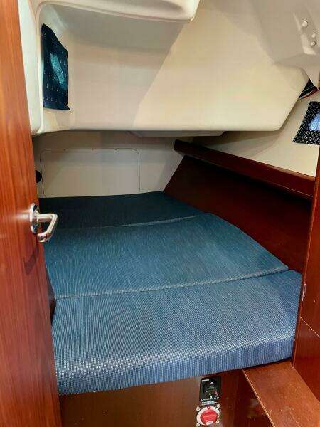 Oasis 39ft Beneteau Yacht For Sale