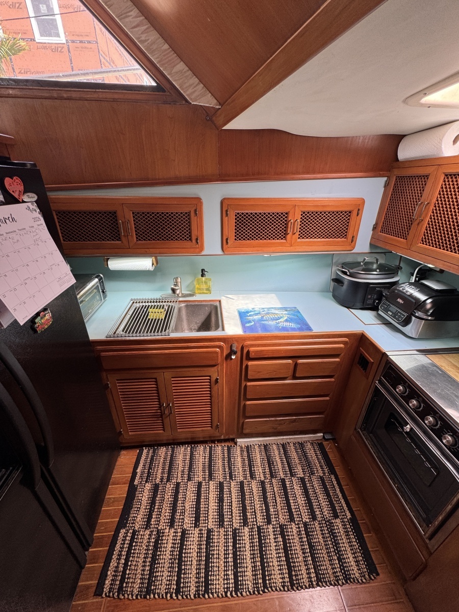 Severance Package 48ft Ricker Yacht For Sale