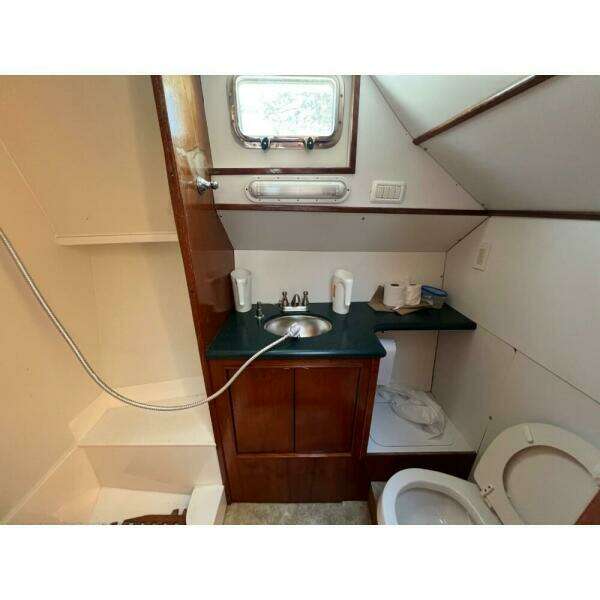 Capers 38ft Custom Yacht For Sale