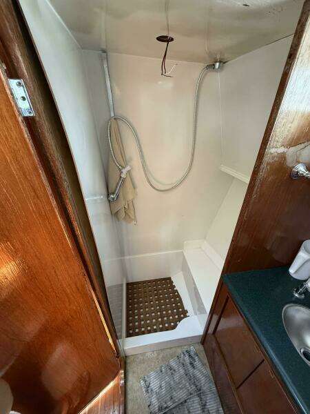 Capers 38ft Custom Yacht For Sale