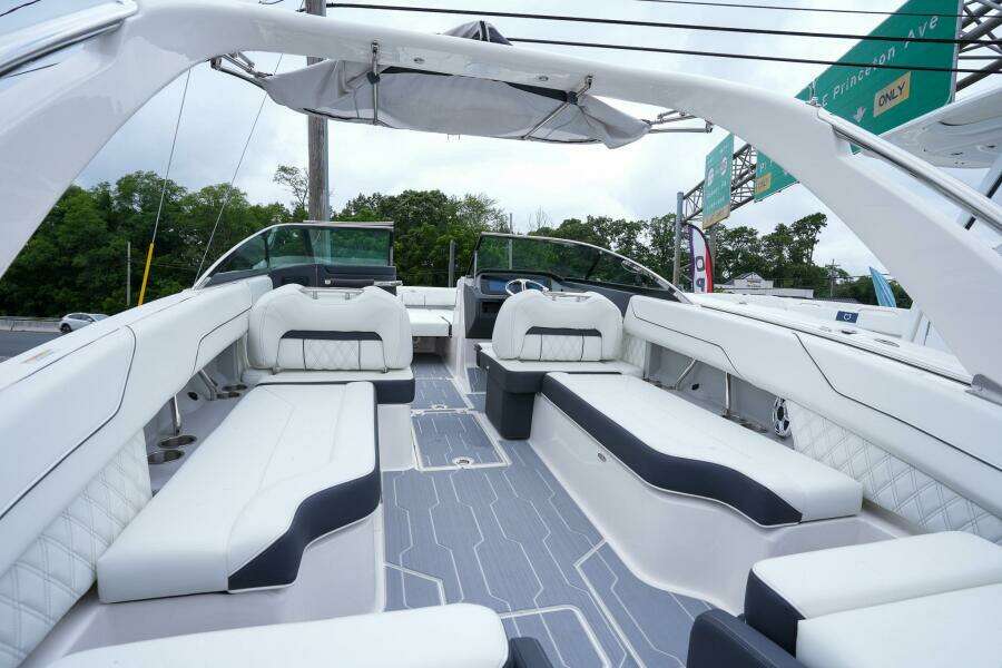 26ft Regal Yacht For Sale