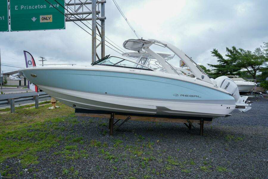 26ft Regal Yacht For Sale