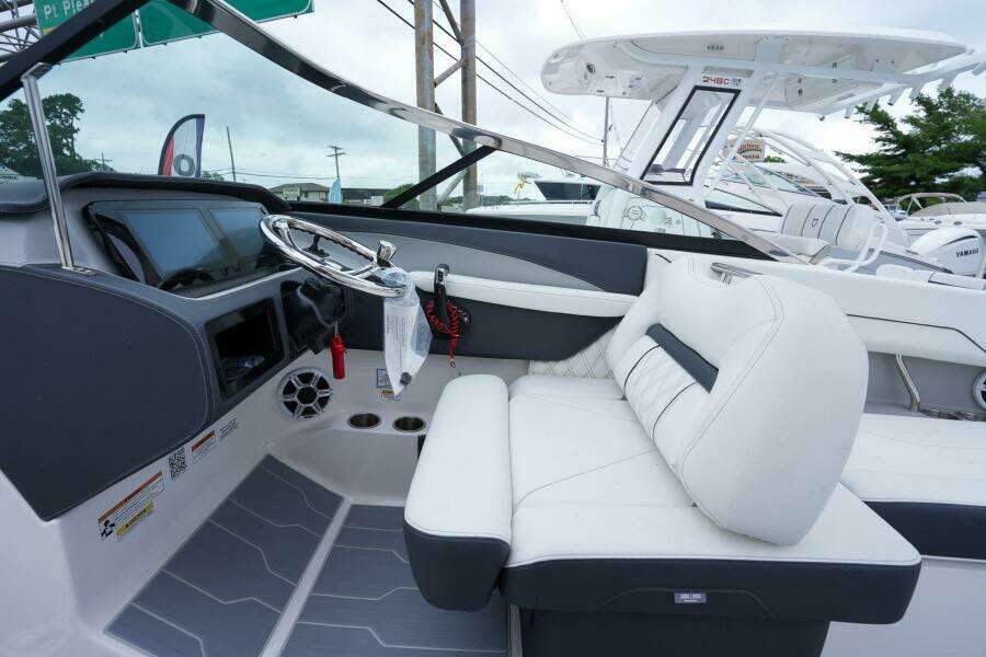 26ft Regal Yacht For Sale