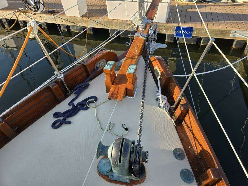 Little Wing 28ft Sam L  Morse Yacht For Sale