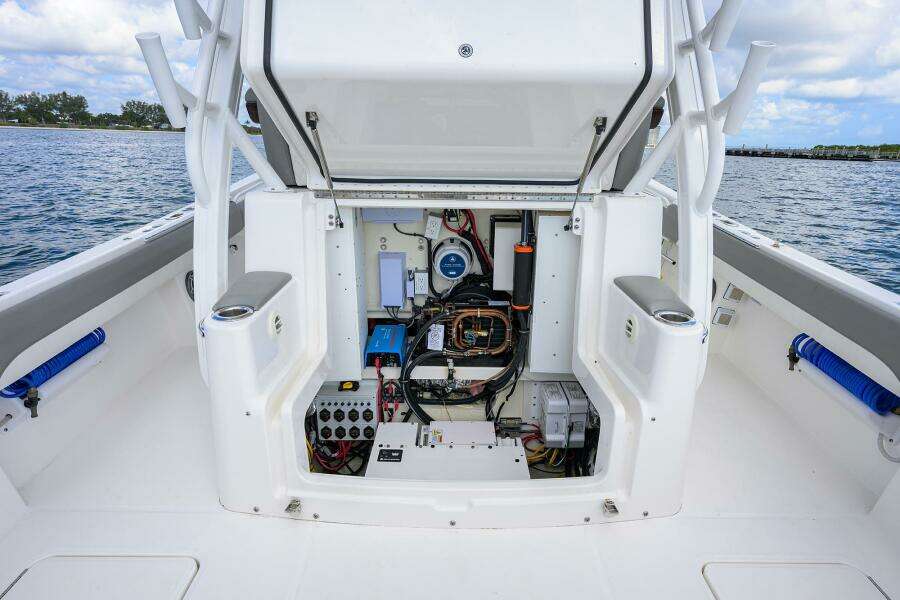 37ft Regulator Yacht For Sale